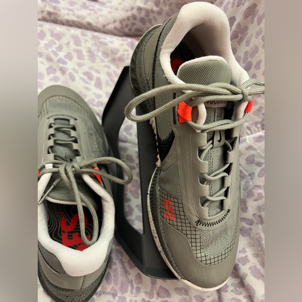 Nike React Sfb Carbon Low Size 7 Women’s Sneaker - image 4